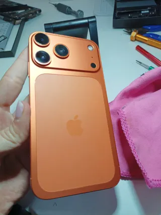 iPhone XR Arancione Design 17 Pro