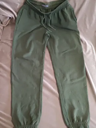 Pantalones chándal verde Primark Talla XS