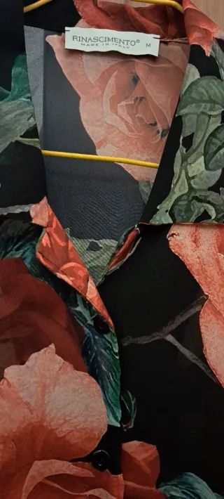 Blusa floral M Marca Rinascimento