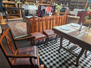 Cadeirões antigos - Bom estado geral - Valor unitá