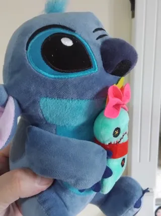 Peluche Stitch con Scrump