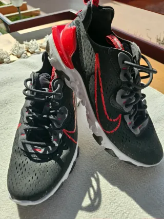 Zapatillas Nike Dimsix Negras y Rojas