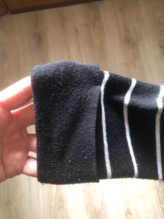 Jersey negro rayas blancas cuello barco