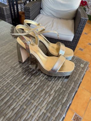 Zapatos de fiesta dorados tacón plataforma