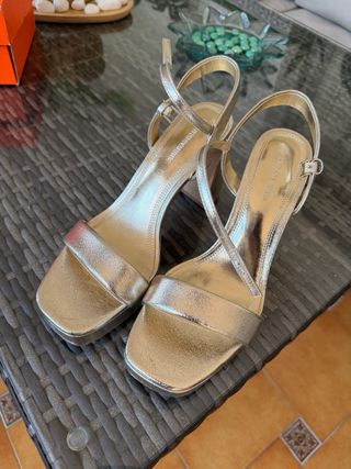 Zapatos de fiesta dorados tacón plataforma