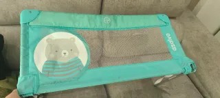 Barrera de seguridad para cama infantil