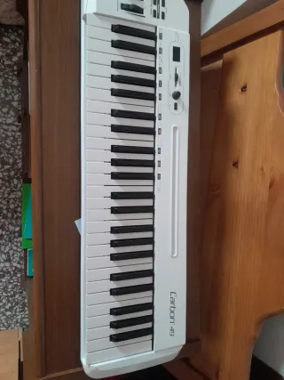 Teclado Midi Samson Carbon 49