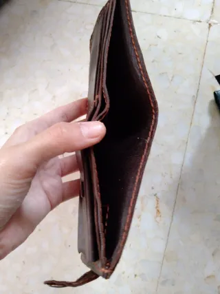 Billetera hecha a mano de cuero