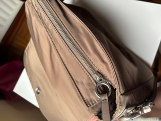 Bolso Parfois marrón con tachuelas