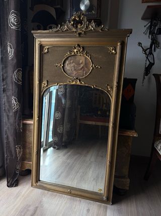 Espejo antiguo decorativo dorado