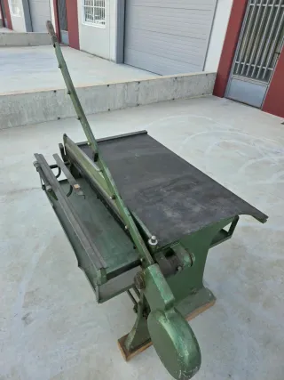 Mesa Guillotina Industrial Verde