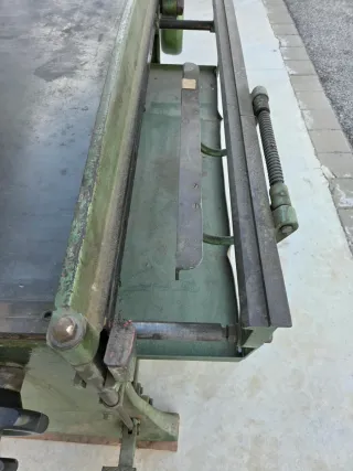 Mesa Guillotina Industrial Verde