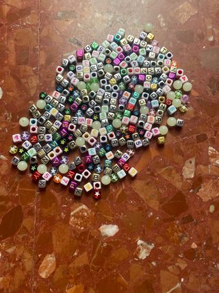 Lote Cuentas Letras y Números para Bisutería