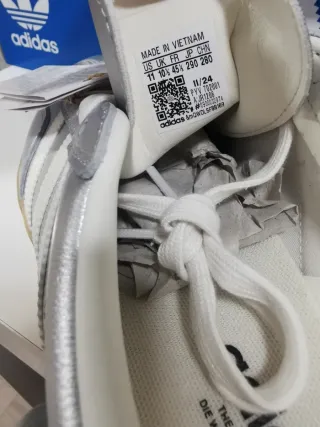 Adidas Gazelle Plata y Blanco