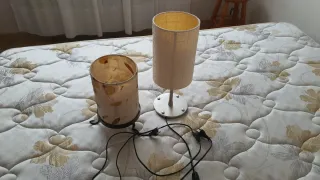 Dos lámparas de mesa