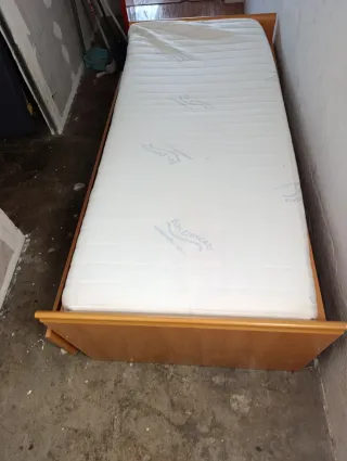 Cama nido de madera con colchón