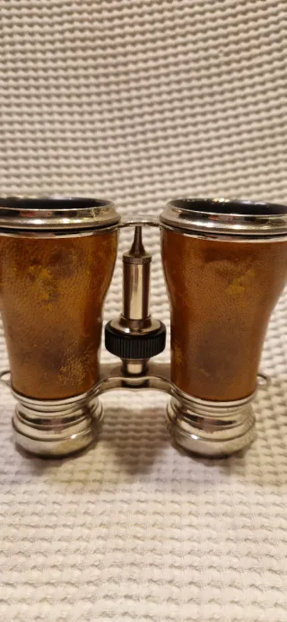 Antico binocolo Jockey Club Paris