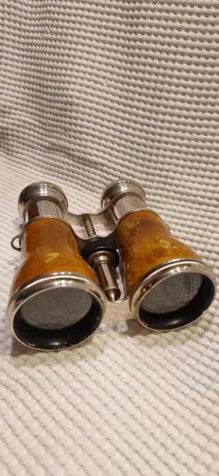 Antico binocolo Jockey Club Paris