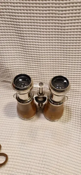 Antico binocolo Jockey Club Paris