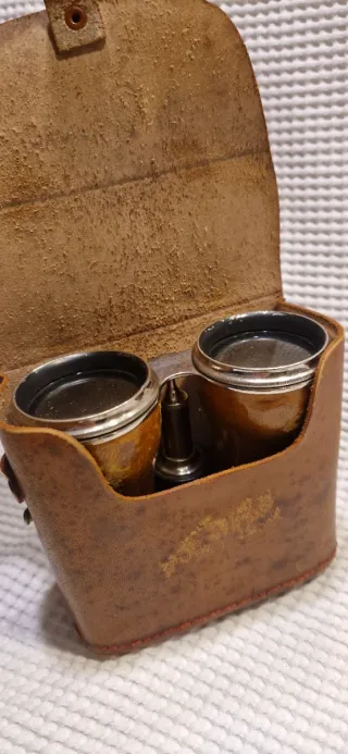 Antico binocolo Jockey Club Paris