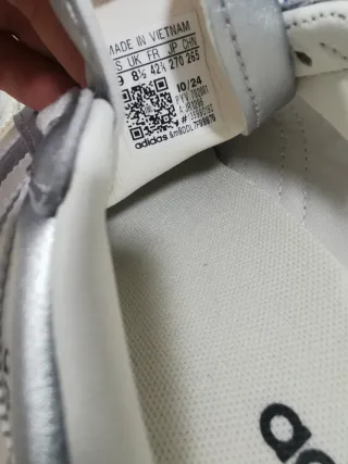 Zapatillas Adidas Gazelle Plata y Blanco