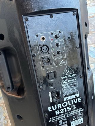 Altavoces Behringer Negros