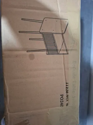 Comodino marrone in metallo e legno