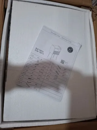 Comodino marrone in metallo e legno