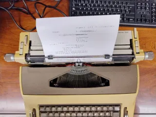 Máquina de escribir elèctrica