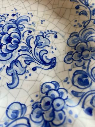 Plato entremeses pintado a mano