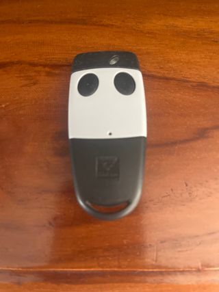 Mando Garaje Cardin.