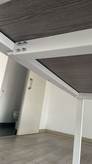 Escritorio esquinero gris y blanco 80x160/180x60