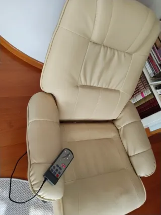 Sillón masaje giratorio piel sintética