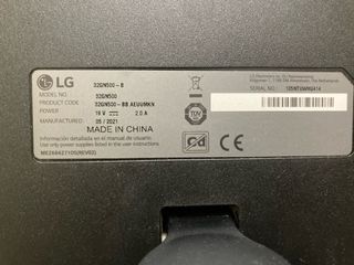 Monitor LG UltraGear de 31.5 pulgadas.