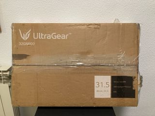 Monitor LG UltraGear de 31.5 pulgadas.