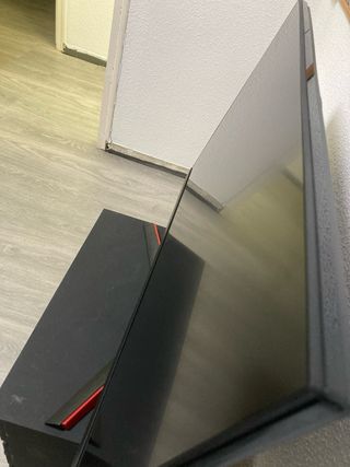 Monitor LG UltraGear de 31.5 pulgadas.