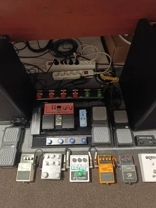 BOSS DS-2 Turbo Distortion Pedal Guitarra