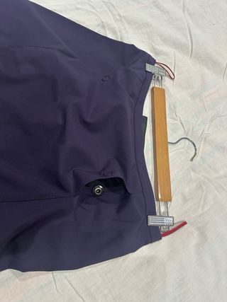 Falda morada con cinturón