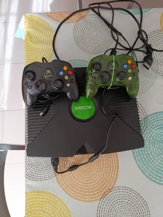 Consola Xbox Clásica Negra y Verde