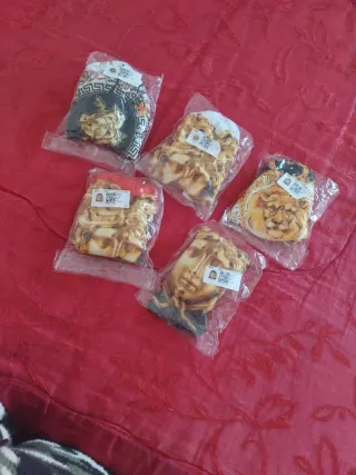 5 Gorras con diseño Medusa