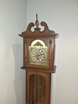 Antico orologio a carillon con storia