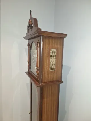 Antico orologio a carillon con storia