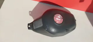 -Honda CBR600 o CB600. Depósito gasolina