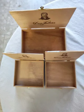3 Cajas de puros vacías 2 pequeñas y una grande