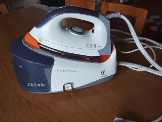 Ferro da stiro con caldaia Electrolux