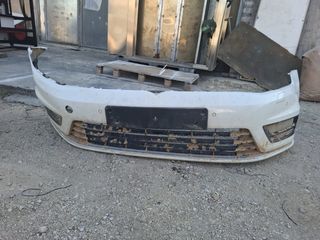 Paragolpes, salpicadero y consola central