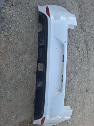 Paragolpes, salpicadero y consola central