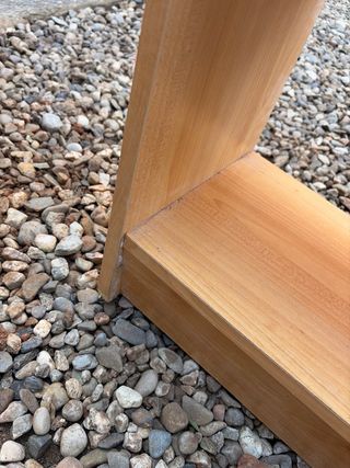 Estantería de madera