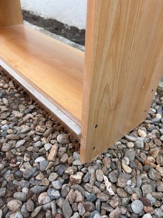 Estantería de madera