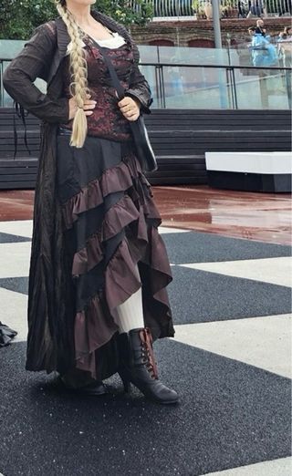 Conjunto Steampunk Mujer Marrón y Negro